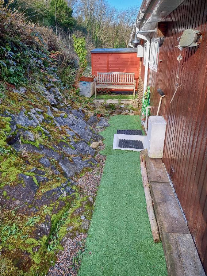 Caswell Beach Chalet 70 Located In Gower Peninsula Swansea Exterior foto